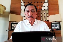 Luhut: vaksinasi jangan berhenti meski PPKM dicabut