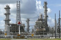 Harga minyak anjlok tertekan kekhawatiran ekonomi global, kasus COVID China