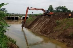 Pengelola Tol Cipali perbaiki drainase antisipasi cuaca ekstrem pada libur akhir tahun