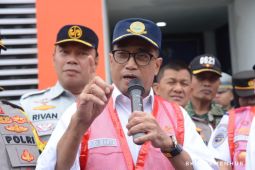 Menko PMK dan Menhub tinjau penanganan arus kendaraan di Gadog Puncak