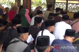 Jumlah peziarah makam Gus Dur di Jombang naik drastis