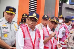 Menko PMK dan Menhub tinjau Jalur Puncak jelang Tahun Baru