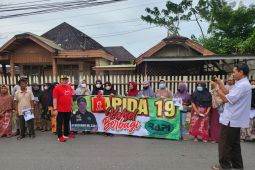 Anggota DPRD Kalsel berbagi kasih