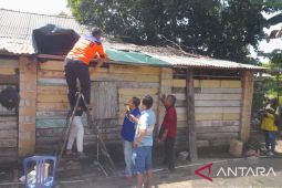 Pemerintah Bangka Barat salurkan bantuan untuk korban angin kencang
