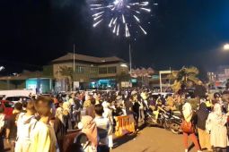 Warga Ternate meriahkan malam pergantian tahun dengan berzikir