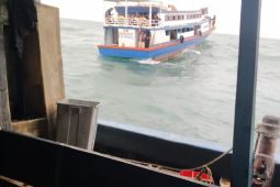 Kemenhub evakuasi 65 penumpang kapal KM Raksasa di Kepulauan Seribu