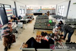 Cuaca buruk, pelabuhan penyeberangan Situbondo-Madura belum beroperasi