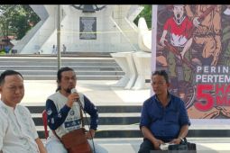 Seniman Kota Palembang melukis bersama peringati perang lima hari