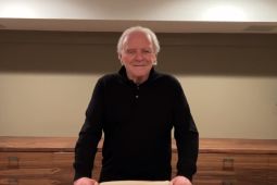 Pesan Anthony Hopkins untuk pecandu lepas dari alkoholisme