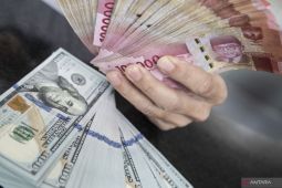Nilai tukar Rupiah melemah di tengah aksi ambil untung