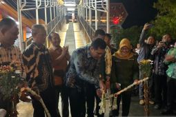 Wali Kota resmikan JPO pertama di Banjarbaru