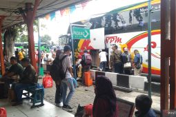 Penumpang angkutan umum di  DKI Jakarta diwajibkan gunakan masker