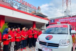 PDIP Surabaya: Ambulans baru perkuat kerja di tengah rakyat