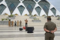 Pemprov Jabar rekrut 90 petugas kebersihan dan keamanan Masjid Al Jabbar