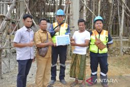 PT Timah Tbk serahkan bantuan untuk pembangunan Masjid Nur Naqsyabandi Desa Paku