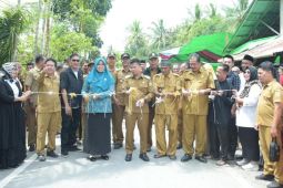 Satono gencarkan infrastruktur untuk tingkatkan ekonomi di Sambas