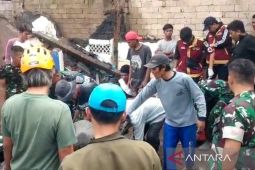 Tentara anggota Satgas Bencana Gempa Cianjur meninggal tertimpa bangunan