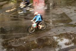 Jumat, sebagian besar wilayah Tanah Air berpotensi diguyur hujan