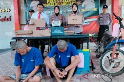 Polisi Rejang Lebong tangkap pencuri belasan "chromebook" sekolah