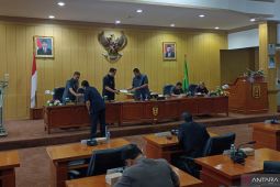 Fraksi DPRD sampaikan pemandangan umum tiga raperda