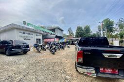 Warga keluhkan parkiran Puskesmas Batumandi semrawut