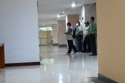 KPK geledah sejumlah ruangan DPRD DKI Jakarta terkait dugaan korupsi