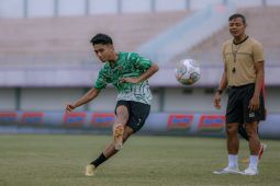Liga 1: "Full team", Persebaya bidik tiga poin di kandang Persita