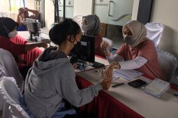 KUKM Perindag Penajam salurkan BLT Provinsi Kaltim kepada  5.000 UMKM
