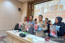 Polisi tangkap delapan tersangka rudapaksa anak di bawah umur di Sukabumi