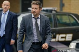 Aktor Jeremy Renner akhirnya keluar dari Rumah Sakit