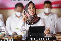 Ning Ita ajak masyarakat Mojokerto terlibat pengelolaan sampah