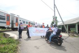 Daop 7 sosialisasikan keselamatan berkendara perlintasan sebidang