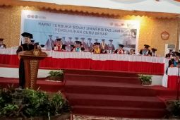 Mantan sprinter Prof Sukendro jadi guru besar ilmu olahraga Unja