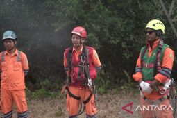 Tiyan, punggawa PLN penjaga terang selama Natal dan Tahun Baru 2023