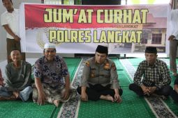 Kapolres Langkat AKBP Faisal Simatupang "Jumat Curhat'