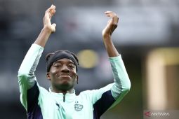 Chelsea resmi boyong Noni Madueke dari PSV