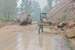 Sempat tertimbun longsor,  Jalan Takengon-Gayo Lues kembali normal