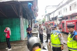 Dua kios di Pasar Senangin Kota Tebing Tinggi terbakar