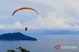 Atlet promosi potensi  wisata paralayang Gorontalo Utara