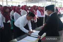 KPU Gorontalo Utara lantik 369 anggota Panitia Pemungutan Suara