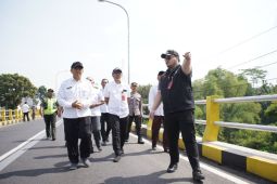 Bupati Kediri  resmikan dua jembatan di Kabupaten Kediri