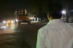 Wabup Karawang "ngamuk" lihat alat berat jenis eksavator melintasi jalan raya