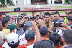 Terima pengemudi betor,  Bobby: kita perbaiki ekonomi keluarganya dulu