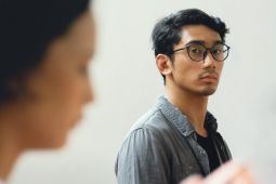 karakter Bara di "Panduan Mempersiapkan Perpisahan"