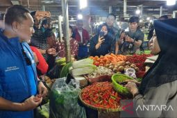 Mendag tinjau harga bahan pokok di Pasar Cisalak Depok