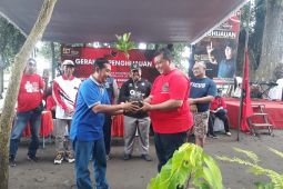 PDIP Kediri gandeng relawan lakukan penghijauan