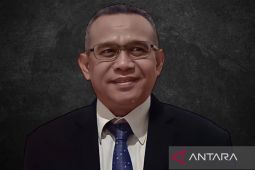 Menunggu palu keadilan sang "Wakil Tuhan"