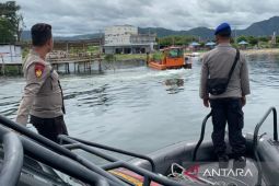 Polda Sumut  imbau  masyarakat tidak buang sampah ke Danau Toba