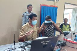 Ratusan warga binaan Rutan Trenggalek ikuti perekaman KTP elektronik