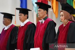 Rektor kukuhkan empat Guru Besar Tetap USU
